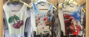 sleeveless T-shirt